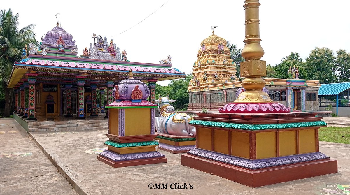 Murali_Clicks's tweet photo. #వేమగిరి
#శ్రీవేణుగోపాలస్వామిఆలయం
#శ్రీశివాలయంఆలయం

#visitandhrapradesh 
#dekoapanadesh 
#andhrapradeshtourism 

       వేమగిరి కొండపై వెలసిన

           శ్రీ వేణు గోపాలస్వామి ఆలయం మరియు శివాలయం ఆలయం 🙏

                 ఈ కొండపై బొబ్బిలి బ్రహ్మన్మ సినిమా చిత్రీకరించబడింది. https://t.co/bLEgzm9Olo