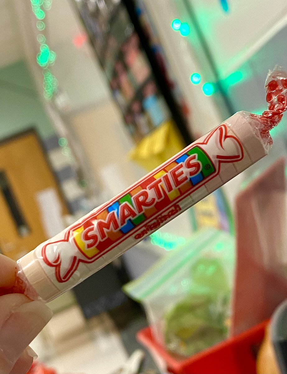 aimnielsen's tweet image. When one of your students gives you his earned candy because he “wants to share it with you…”❤️🐼 #teacherofpandas #pespanda @ParkwoodPandas @OnslowSchools  #students #sweetestkids @Smarties
