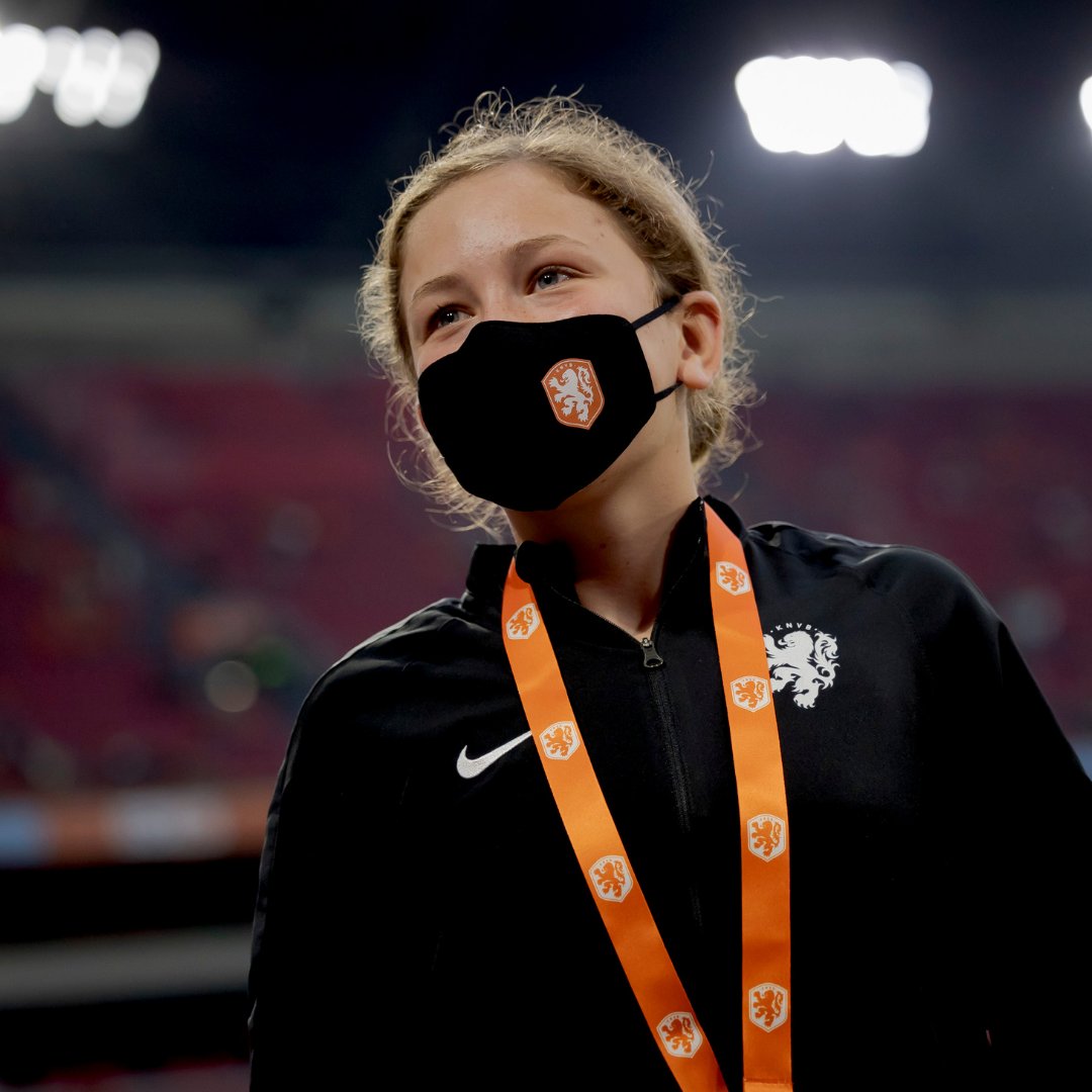 tribesportsnl's tweet photo. Tijdens de laatste twee wedstrijden van het Nederlands elftal liep het niet alleen op het veld - maar ook daarbuiten - op rolletjes 🛼 Onze @albertheijn ballenjongens en -meisjes hebben zich weer van hun beste kant laten zien!💪

🇳🇱 - 🇲🇪 4️⃣ - 0️⃣
🇳🇱 - 🇹🇷 6️⃣ - 1️⃣

#nedmon | #nedtur https://t.co/i8HxizGJoC