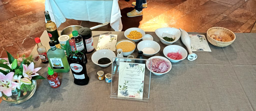 mkdirecto's tweet photo. ¡Volvemos con los eventos presenciales! 👏👏 Hoy, gracias a @Selligent, hemos reunido a parte de nuestro sector en el hotel @Eurostars para invitarles a vivir una experiencia única en una cooking class 👩🍳👨🍳 #MKDate https://t.co/cCXBfFt2eJ
