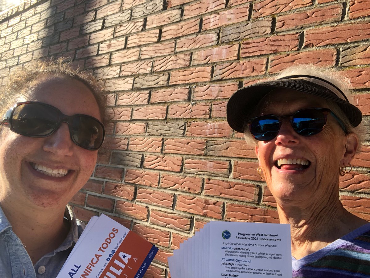 KimKargs's tweet photo. ☑️ Voted early 
☑️ Started my day campaigning for @juliaforboston and @PPAdvocacyMA 
and met Mary, a family planning policy pioneer and @ProWRoxRoz all star 
☑️ On to the doors! https://t.co/xqDxRZSWsK
