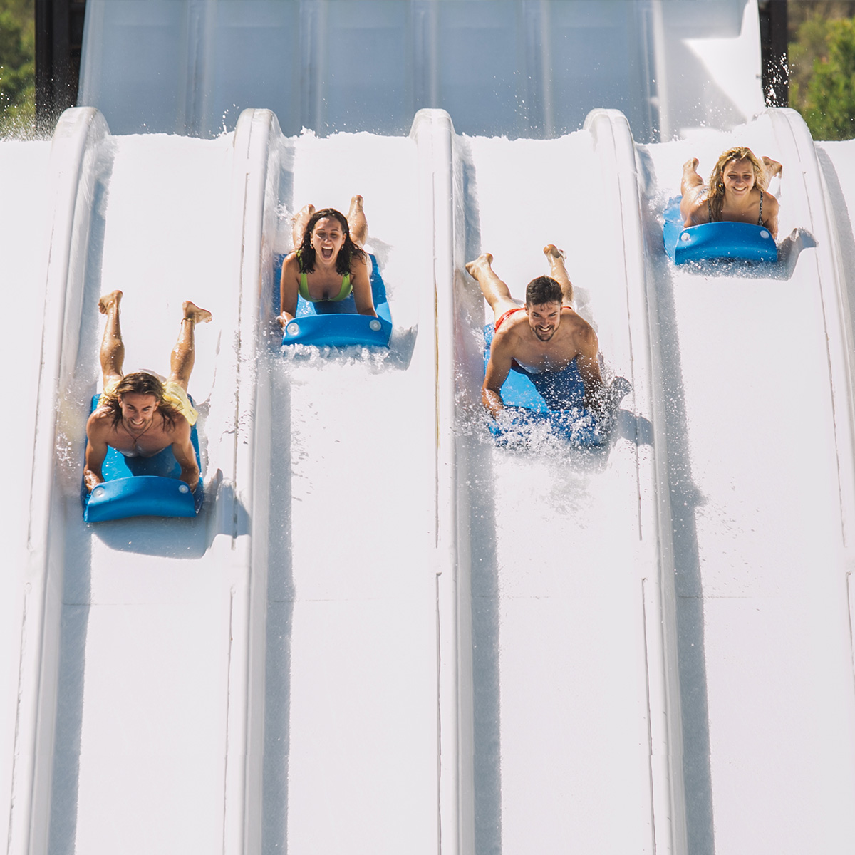 ¿Creéis que la RAE aceptará <a href="/aqualandiabnd/">Aqualandia Benidorm</a> como sinónimo de diversión? 🤔 Estamos pensando en proponerlo, la verdad. 😎