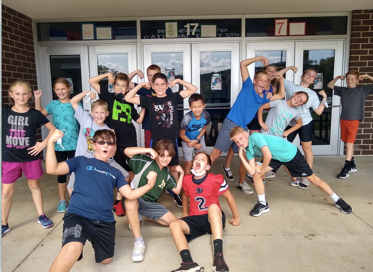 SVMSRA (@svmsra) on Twitter photo Mr. Russell and Mrs. Ellis’s 6th graders flexing after a solid campus run!! 💪🏽<a href="/SauconValleyMS/">Saucon Valley MS</a> Mr. Russell and Mrs. Ellis’s 6th graders flexing after a solid campus run!! 💪🏽<a href="/SauconValleyMS/">Saucon Valley MS</a>