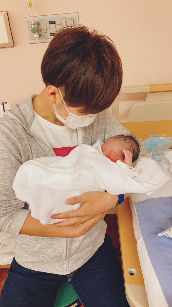 こんな自分を親にさせてくれて、
彼女にも息子にも感謝してます😭

自分らしく自由に生きてほしいと願い、たくさんの人の愛情を受けて優しく育ってね。産まれてきてくれてありがとう💙