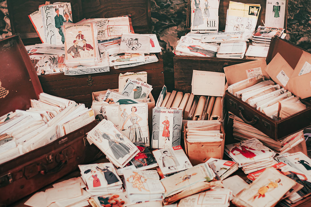 TimelessTemps's tweet photo. A huge haul of vintage French Patterns. Such an amazing find. Holding history in your hand is a time machine those amazing French sewists of the past.
#plussize #costume #historicalsewing #sewing #fashion #fashionhistory  #costumehistory #historicalsewing #sewing #fashionhistory https://t.co/KIZhs1gHtn
