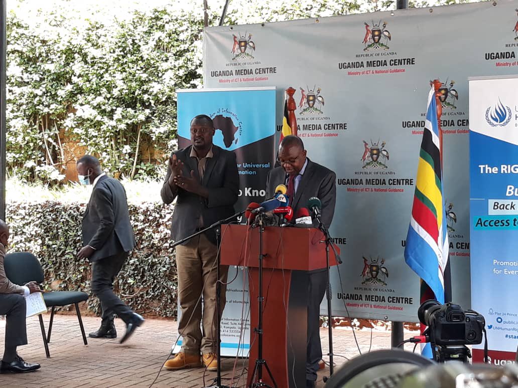 SEtvAfrica's tweet photo. #SETVUpdates: Earlier today The Minister of State for National Guidance, Hon. Godfrey Kabbyanga addressed the nation on “The Right to Know and Universal Access to Information” with the Deputy Country Representative, UN High Commissioner for Human Rights Ms. Grace Pelly.
#SETVNews https://t.co/KDQRrOpkhv