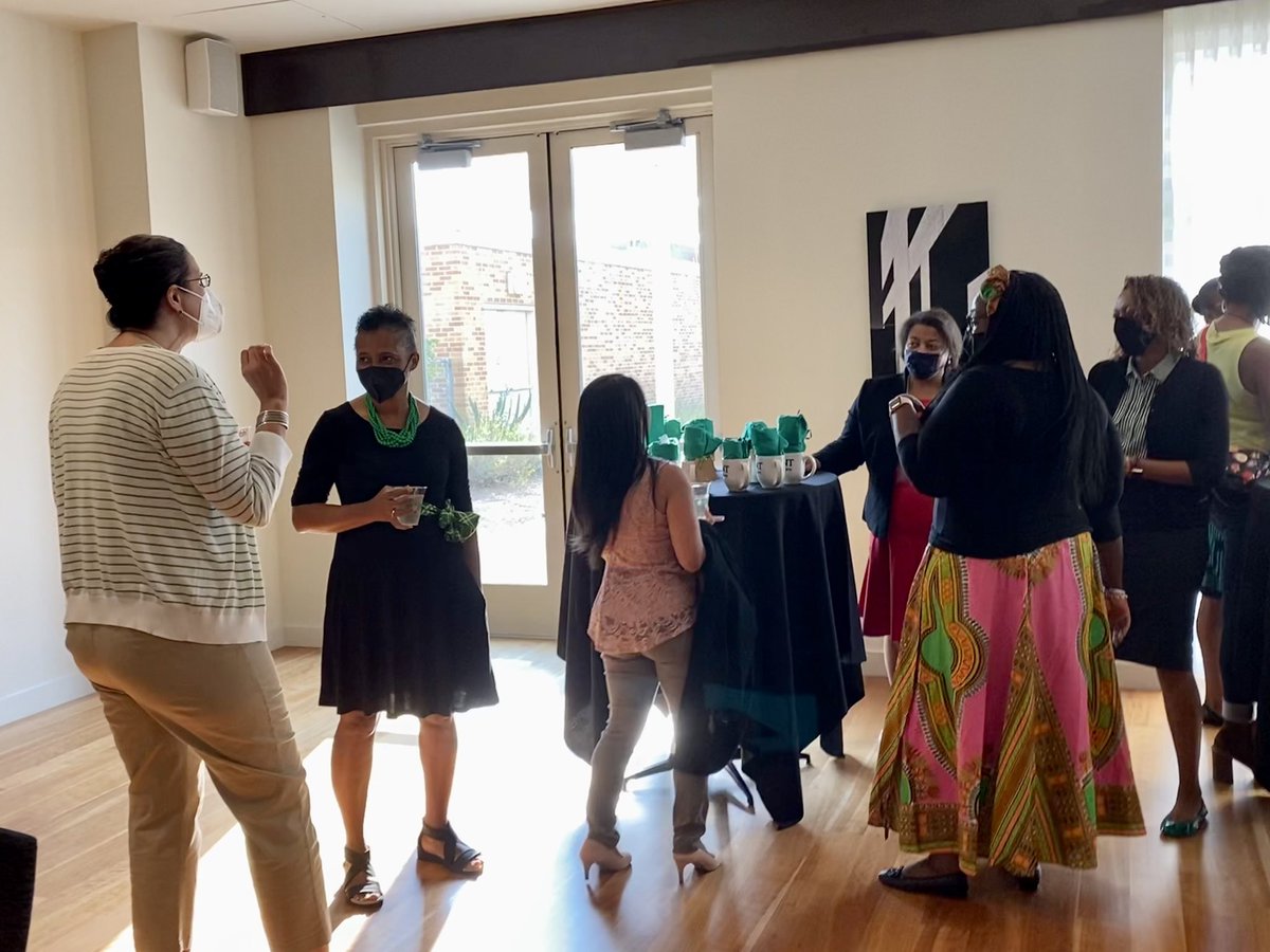 UNT_BFN's tweet photo. ICYMI…and a lot of you did 👀, @UNT_BFN hosted its annual Fall Welcome and were greeted by Provost @EvansCowley and VP for Faculty Success Holly Hutchins! We hope to see you all for our October Virtual Meeting 10/1!! #SticksInABundle @ofs https://t.co/giyUKHyxRJ