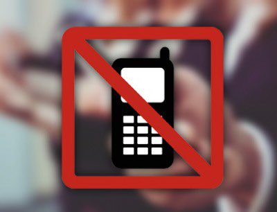 عـنـدمـا تـنـتـهـي الـمـصـالـح تـصـمـت الـهـواتـف ولـن يـتـذكـرك أحـد