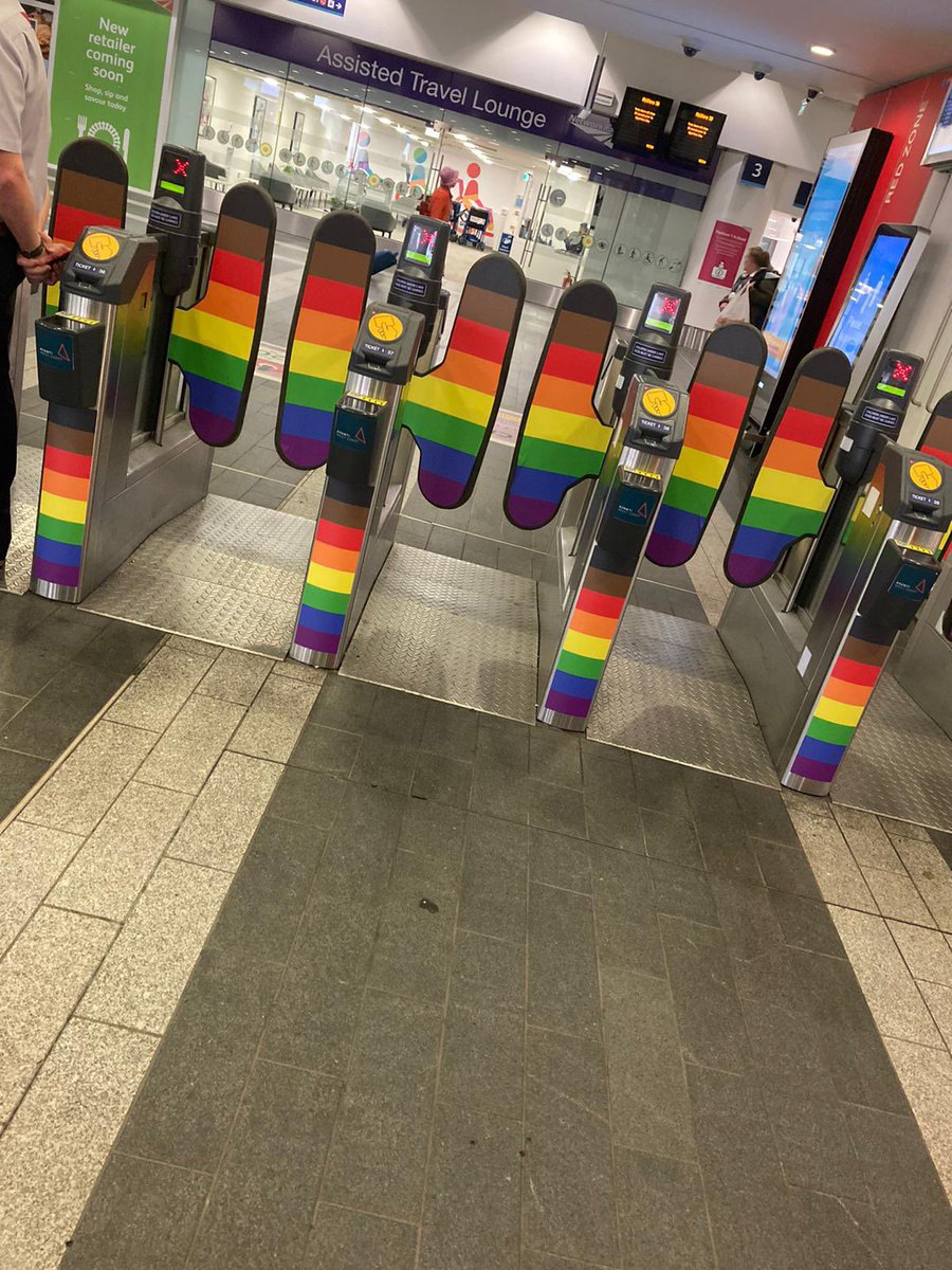 BirminghamPride's tweet photo. BRUM LOOKS BETTER IN RAINBOW! ๐
BIG thanks to @NetworkRailBHM for their display of colour for the build up to this years @BirminghamPride supported by @HSBC_UK https://t.co/LGMIuEbeWO