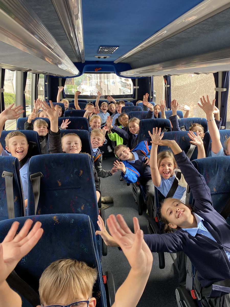 GMissthomas's tweet photo. And we’re off! #FirstSwimmingLesson @Griff_HEAD https://t.co/IIeywAWlcO