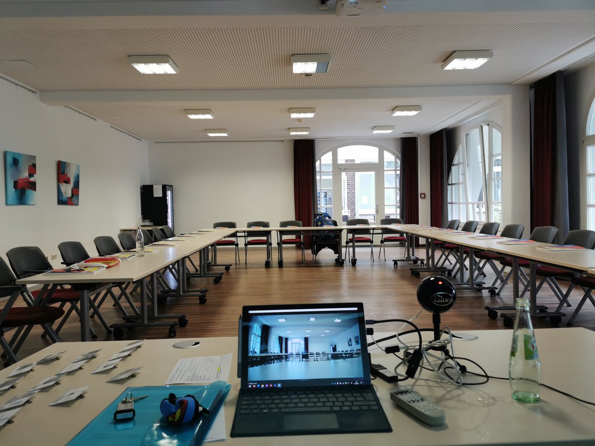 SUPERHProject's tweet image. That's a wrap for #SUPERV! This was our best conference yet with some fantastic presentations from amazing delegates! Tried to tag as many as I can.

Expect more images and comments in the following days!

#SuperheroProject #SuperheroConference