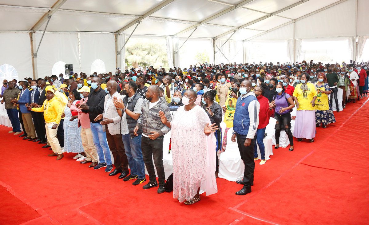 WilliamsRuto's tweet photo. Met and engaged with small-scale traders from Nairobi County at the Karen Residence; agreed to press for the modernisation and upgrading of public markets, and access to affordable credit to businesses. https://t.co/FHk4Xkb2a3
