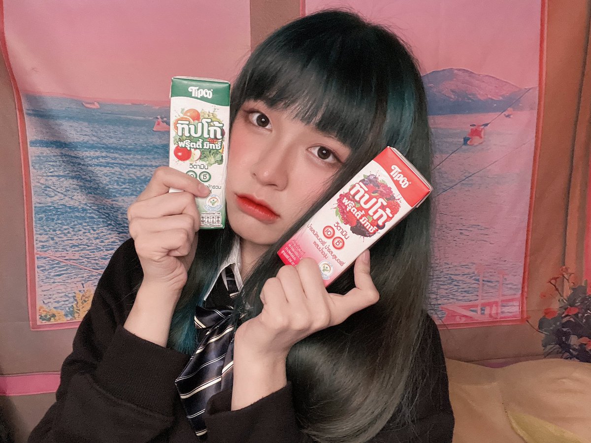 summerhatobito's tweet photo. น้ำผักผลไม้รวมที่อร่อยและสดชื่นต้องยกให้ Tipco Fruity Mix เลย🥦🍇
แถมตอนนี้ยังมีกิจกรรมสุดเจ๋งกับ
“Tipco Fruity Mix เวทีสุดมันส์ ท้าประชันชาว Cover”✨ 
👉🏻 สมัครกันได้แล้วที่ https://t.co/ynvvTGkhHg 
#FruityMixท้าประชันชาวCover #FruityMix #มิกซ์กันมันดี 
#SummerHatoBito #HatoBito https://t.co/UsyWC775eC