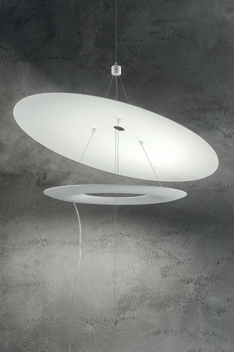 ModelightQDL's tweet photo. This continental lady has a sophisticated, individual sense of style. MADAME BLANCHE - take a look - https://t.co/XmIUulMVdp #Modelight #LED #lighting https://t.co/PPdbJbtBJm