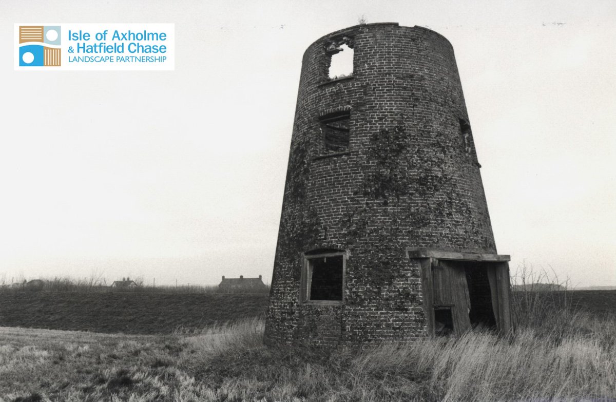 #IoAHC Fact of the week - Disused windmill tower, South Street, Owston Ferry taken in 1986.  
Check out our fact of the week - ioahc.net/news/
#visitnorthlincs #visitdoncaster #isleofaxholme #owstonferry #windmills #history