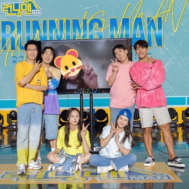 yangsechanifc's tweet photo. [📸Photos on 210914] 🏃🏻‍♂️ Running Man Online Fan Meeting - Photo shoot with fans
·
#양세찬 #yangsechan
#런닝맨 #runningman #RM
#런닝맨팬미팅 
#RunningManFanmeeting 
#RunningMan2021OnlineFanmeeting https://t.co/72ENAaZ3VR