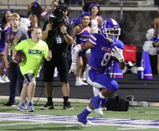 kdeehoward's tweet photo. @MikeHannon7 look at Matt's face watching @samari_howard8 stay in bounds and score 😂😂
Biggest fan on the planet (besides his mama, of course!) Gotta love it 💙 https://t.co/Q9NyZ6fSAJ