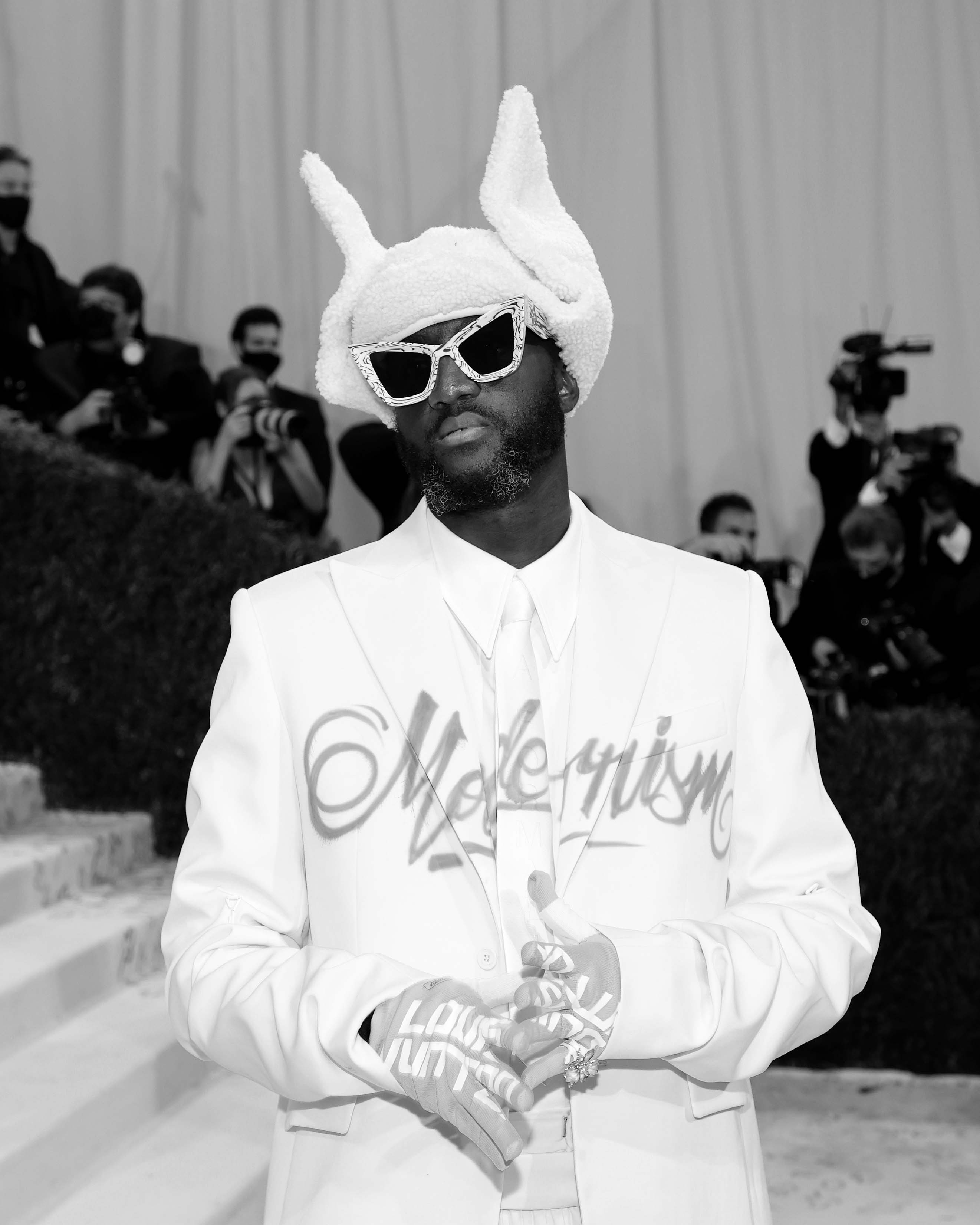 See Virgil Abloh preview a new Louis Vuitton suit at the Met Gala – HERO