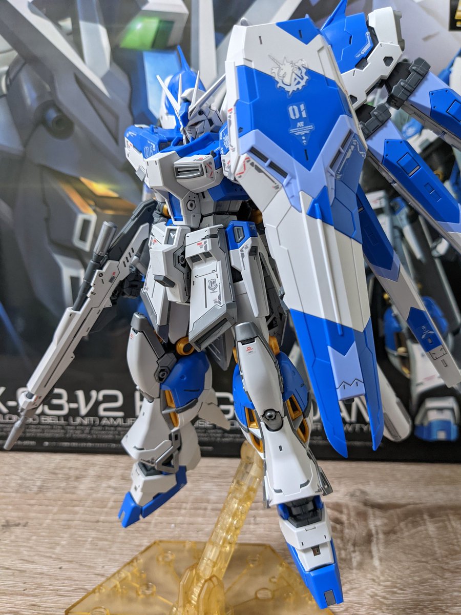 RG Hi-νガンダム完成しました！ スミ入れとマーキングシール貼っただけ