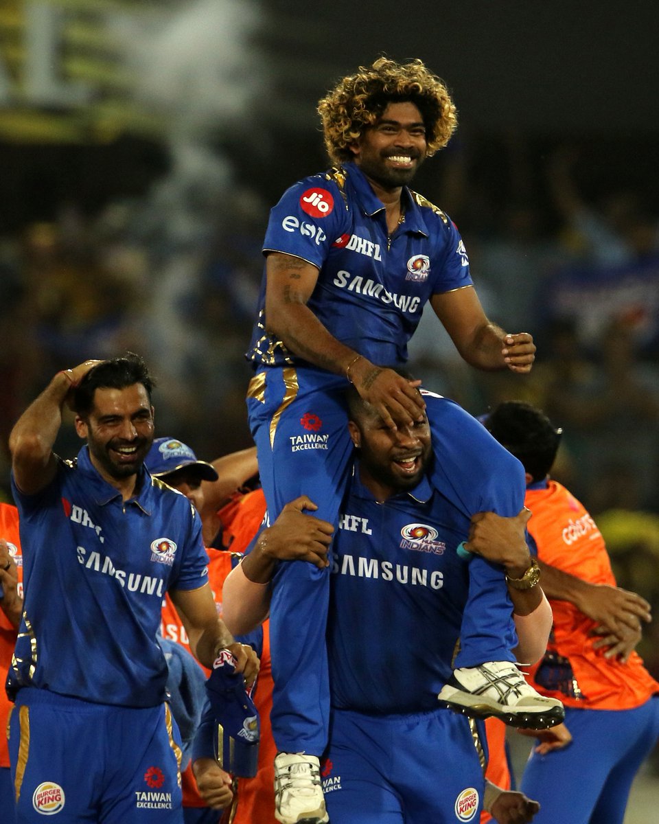 mipaltan's tweet photo. From crushing batsmen's toes to getting lifted on shoulders, Mali achieved everything in T20s. 🙌🔥

As he announces his retirement from T20 cricket, we just have three words to say - 𝐓𝐡𝐚𝐧𝐤. 𝐘𝐨𝐮. 𝐌𝐚𝐥𝐢𝐧𝐠𝐚. 💙

#OneFamily #MumbaiIndians @ninety9sl https://t.co/5HWV4Tj5zS