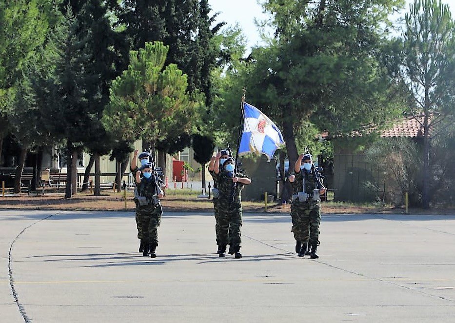 defensearab's tweet photo. • اليوم مراسم توديع بطاريات Patriot اليونانية 🇬🇷 المتجهة ألي المملكة العربية السعودية 🇸🇦 
• غادر حوالي 100 مشغل دفاع جوي يوناني من الجناح 114 إلى السعودية اليوم
• اليونان تريد تعزيز العلاقات الاستراتيجية مع المملكة العربية السعودية 
• Καλώς ορίσατε 🇬🇷 https://t.co/pubetuVVZP