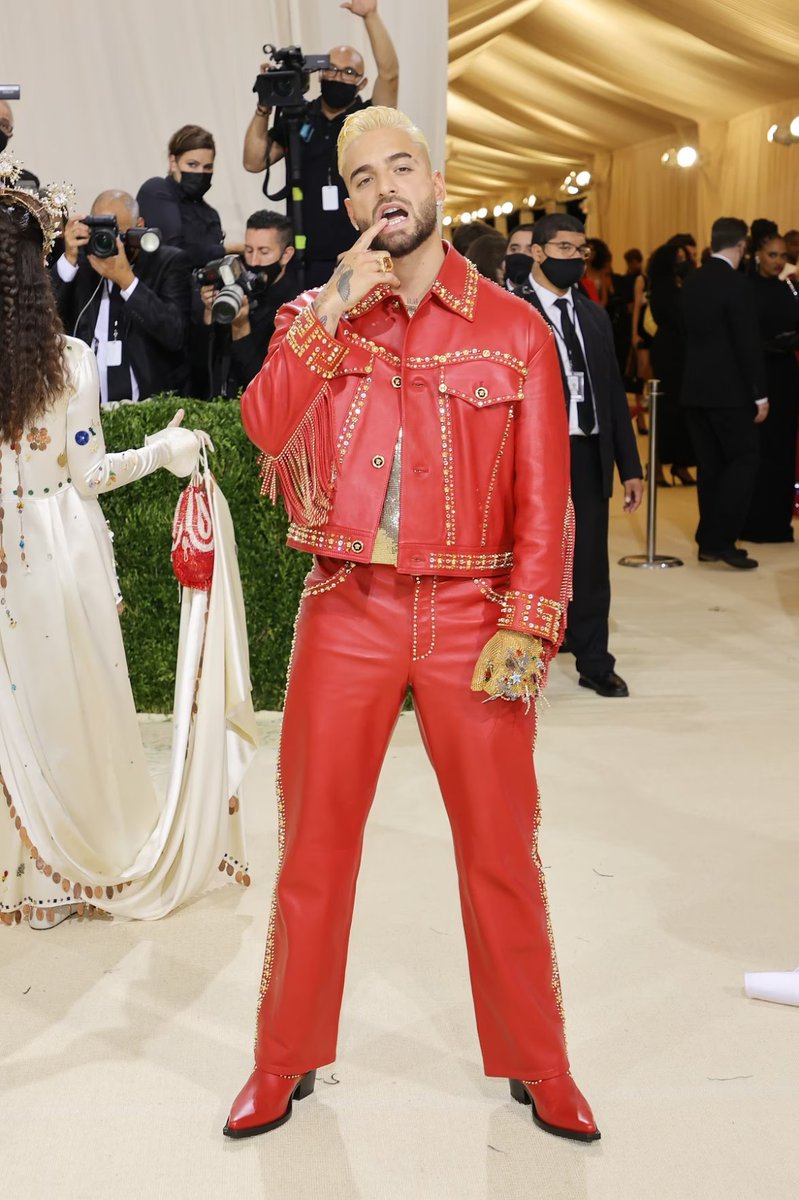 or77ega's tweet photo. @Versace No se que tan bien se me verían con esta pinta https://t.co/VGpsrTILgj