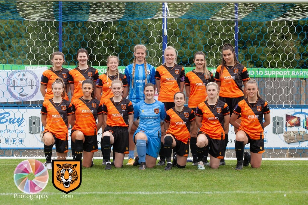 Hull City Ladies 𝐓𝐨𝐠𝐞𝐭𝐡𝐞𝐫🐯

Results haven't gone our way recently, but we 𝐬𝐭𝐢𝐜𝐤 together as one club &amp; as one TEAM⚽️

Thank you to 𝐚𝐥𝐥 our supporters, partners &amp; sponsors for 𝐚𝐥𝐥 your support, it doesn't go unnoticed!

hullcityladies.bigcartel.com/product/hull-c…

#OneTeamOneDream
