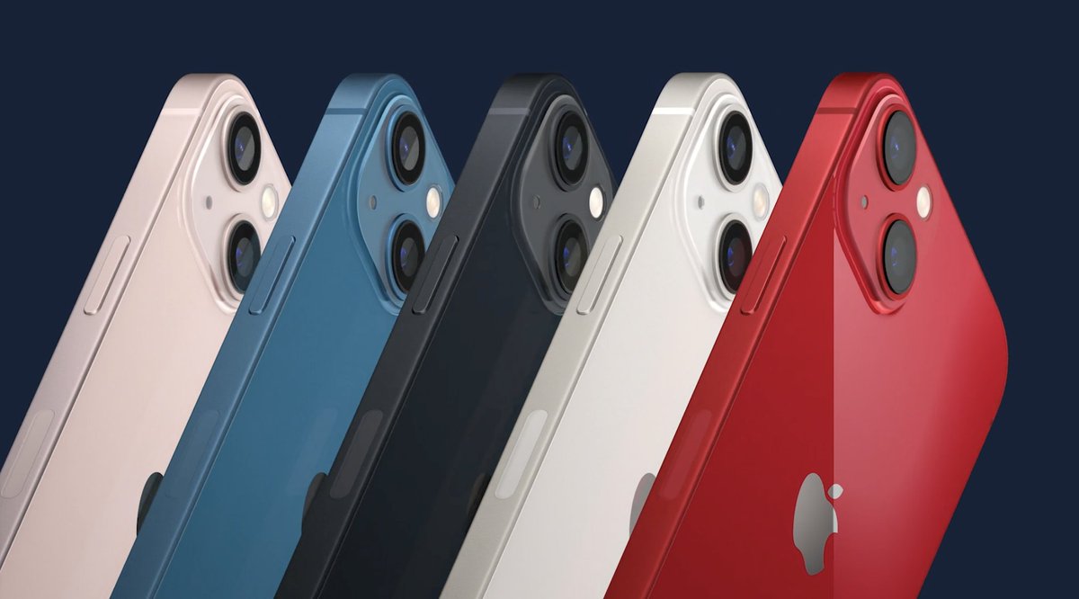 yukaohishi's tweet photo. 次はiPhone 13！
・5色展開
・背面カメラが斜めに配置に
・ノッチちょっと小さくなった
・背面はプラボトルをリサイクルされた素材
・13, 13 mini どちらもSuper Retina XDRディスプレイ
#AppleEvent https://t.co/PcY0iCCB1C