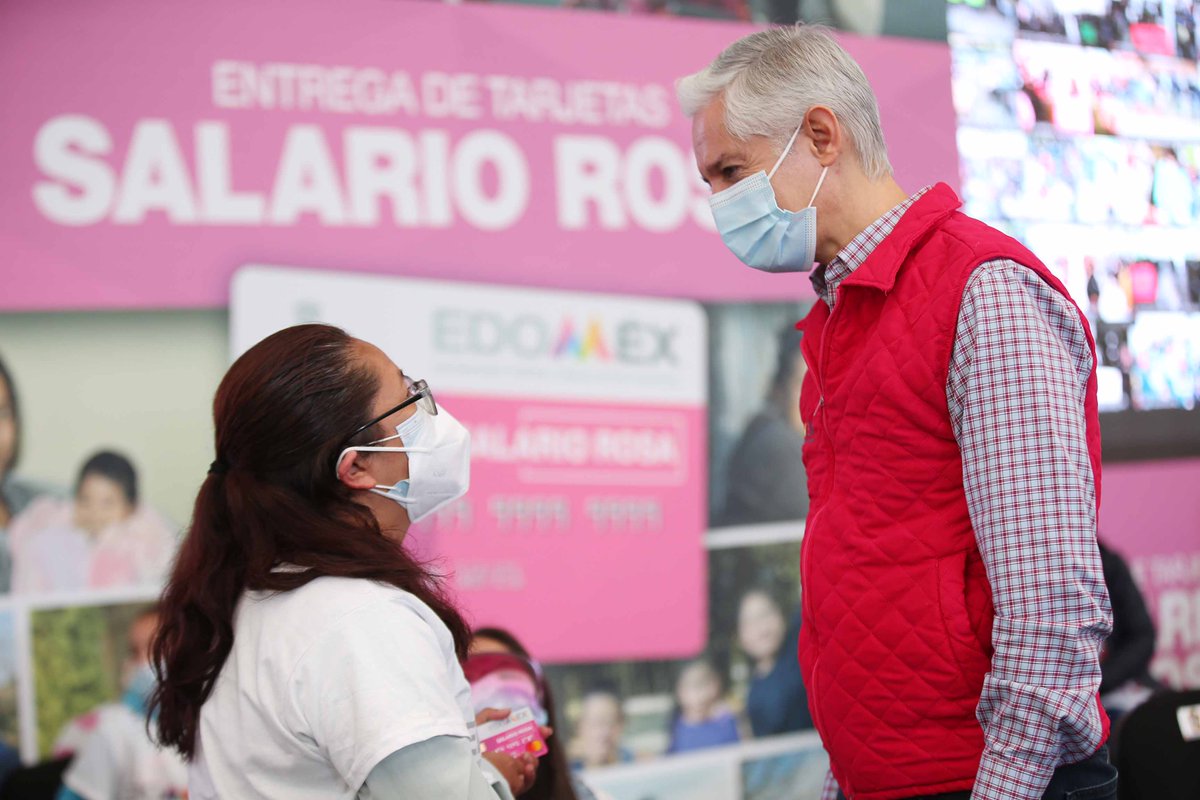 alfredodelmazo's tweet photo. En #Toluca entregamos el #SalarioRosa para respaldar la lucha de cerca de 6 mil mujeres que trabajan incansablemente por cuidar de un familiar discapacitado. https://t.co/MTmYRHKUol