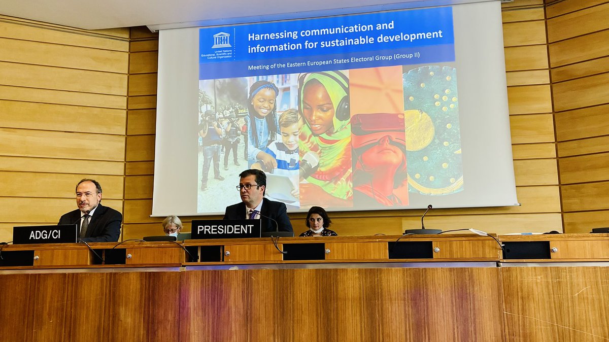 SMiculescu's tweet photo. Finally a meeting in person! Thanks, @AzDelUnesco, chair of the #EasternEuropeanStates, for an interesting meeting on @UNESCOโs Communication and Information programs, and on #GeographicalDistribution.
Great presentations by ADG/CI @TawfikJelassi and PD of China, amb. Yang Jin! https://t.co/HLrD4X4wc0