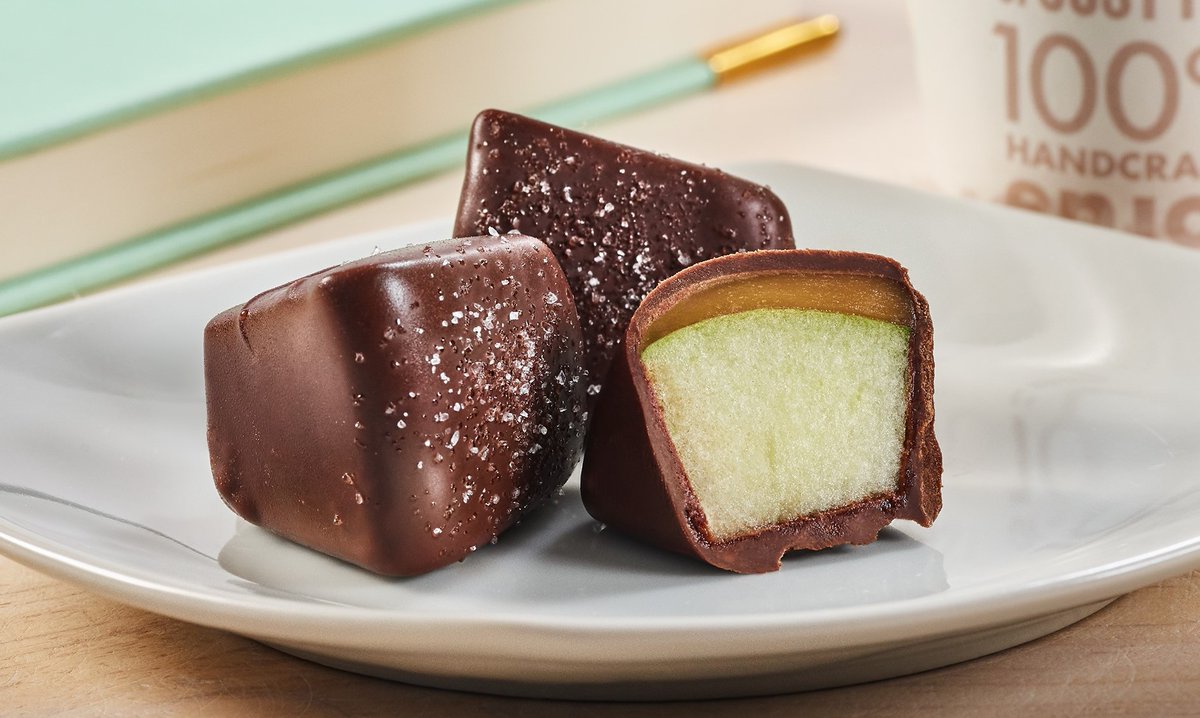 we're talking apples to apples? like for the new iphone, rt  for salted caramel apples #AppleEvent