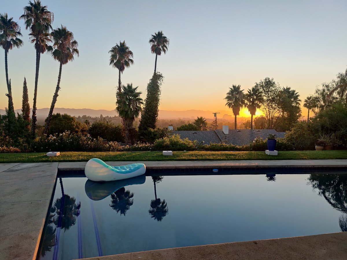 Airbnb Rental Empire (AirbnbEmpire) Twitter