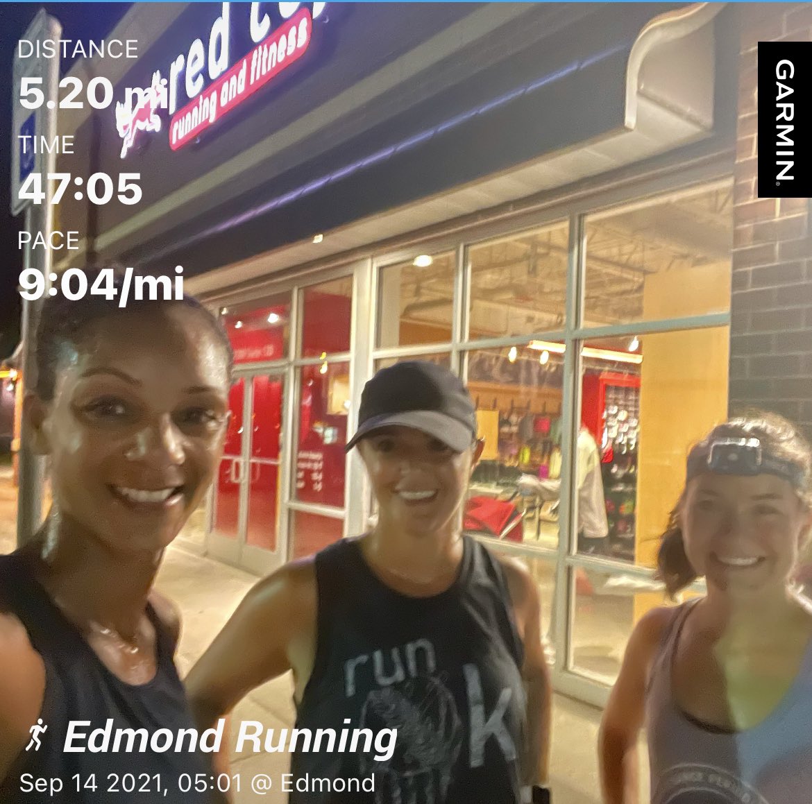 runnerangelamil's tweet photo. It was so great to get back to my early AM runs. Vacations are so fun but it’s so nice to be home! Back to the grind. Only a few more weeks until Boston🙌🏽🙌🏽🙌🏽
#runnersofinstagram #runnershigh #motherrunner #runnergirl #runnerslife #marathontraining #runokc #okierunner #teamultra https://t.co/KCLuFfFSAj