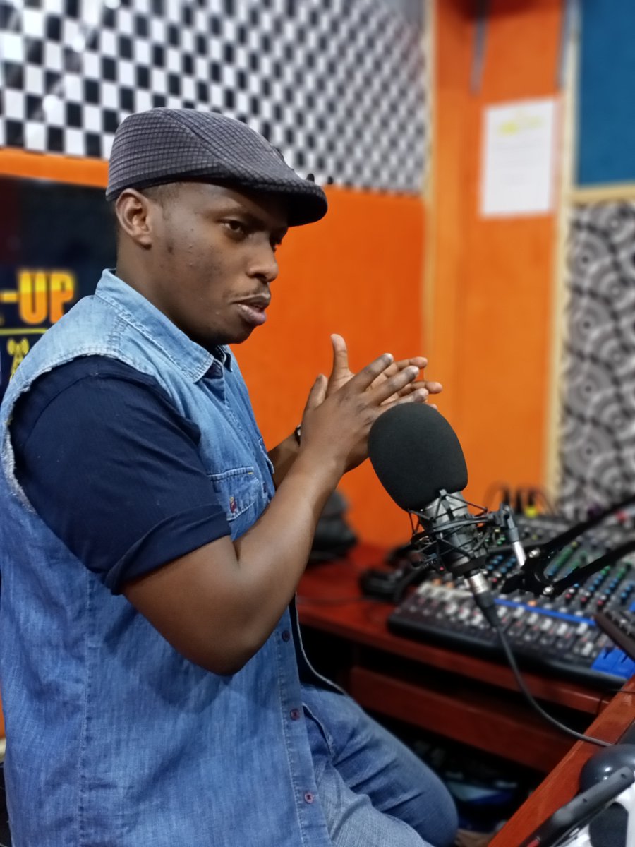lookupradioke's tweet photo. When is the right time to take things to the next level?🤔🤔
#ThornyHeartMatters #Drive254 @CKago1 #theallnewlookupradioke https://t.co/SsBMmyBxWk