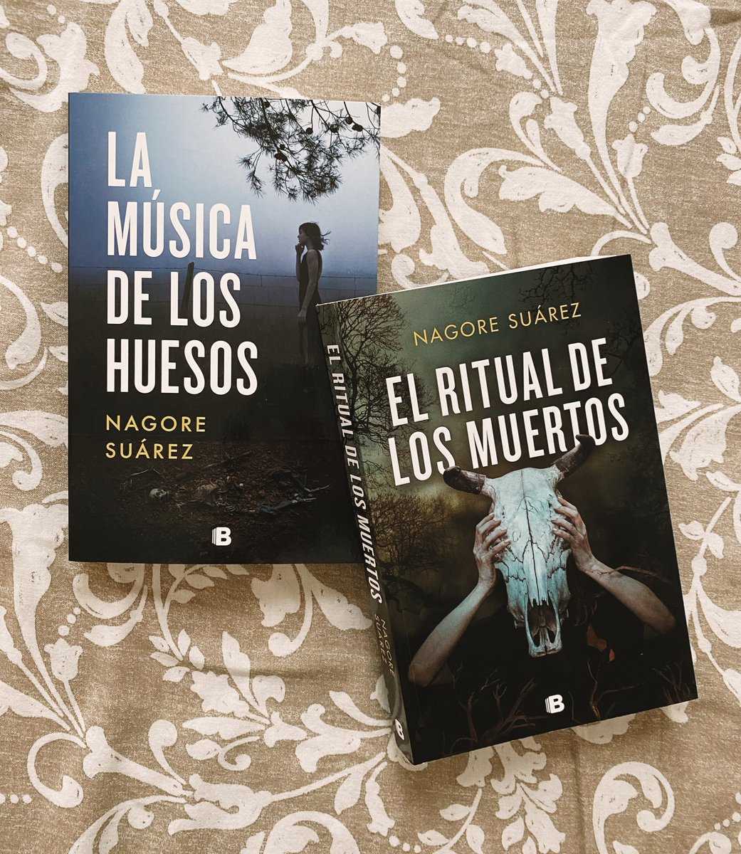 ✨SORTEO✨ Para celebrar el lanzamiento del jueves sorteo dos packs de #LaMúsicaDeLosHuesos y #ElRitualDeLosMuertos firmados y dedicados entre los que hagáis RT* 🥰📘📗