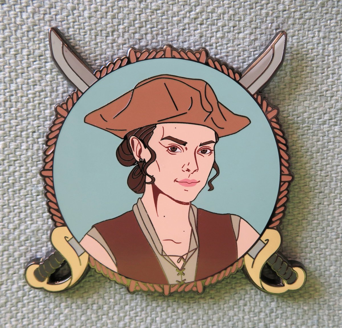 RussiandollRita's tweet photo. Pirates AU
Art by beautiful @treffy_ot
2.35 inches
LE 30 each
Price $30 each
Can be purchased as is or part of the set
#starwars #pirates #capitainphasma #phasma #gwendolinechristie #adamdriver #hux #KyloRen #generalhux #reyskywalker #kylux #reylo #huxma #reysma https://t.co/TOXNQxfIn6