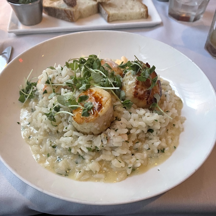FlorianaDC's tweet photo. Treat yourself this Tuesday to our scallop and shrimp risotto, with diver scallops, shrimp, and our delicious white truffle oil. You can shorten your wait by making a reservation. Head to our website OR call (202) 667-5937.
#italianspecial #homemadeitalian https://t.co/tSZuPpB6Hk