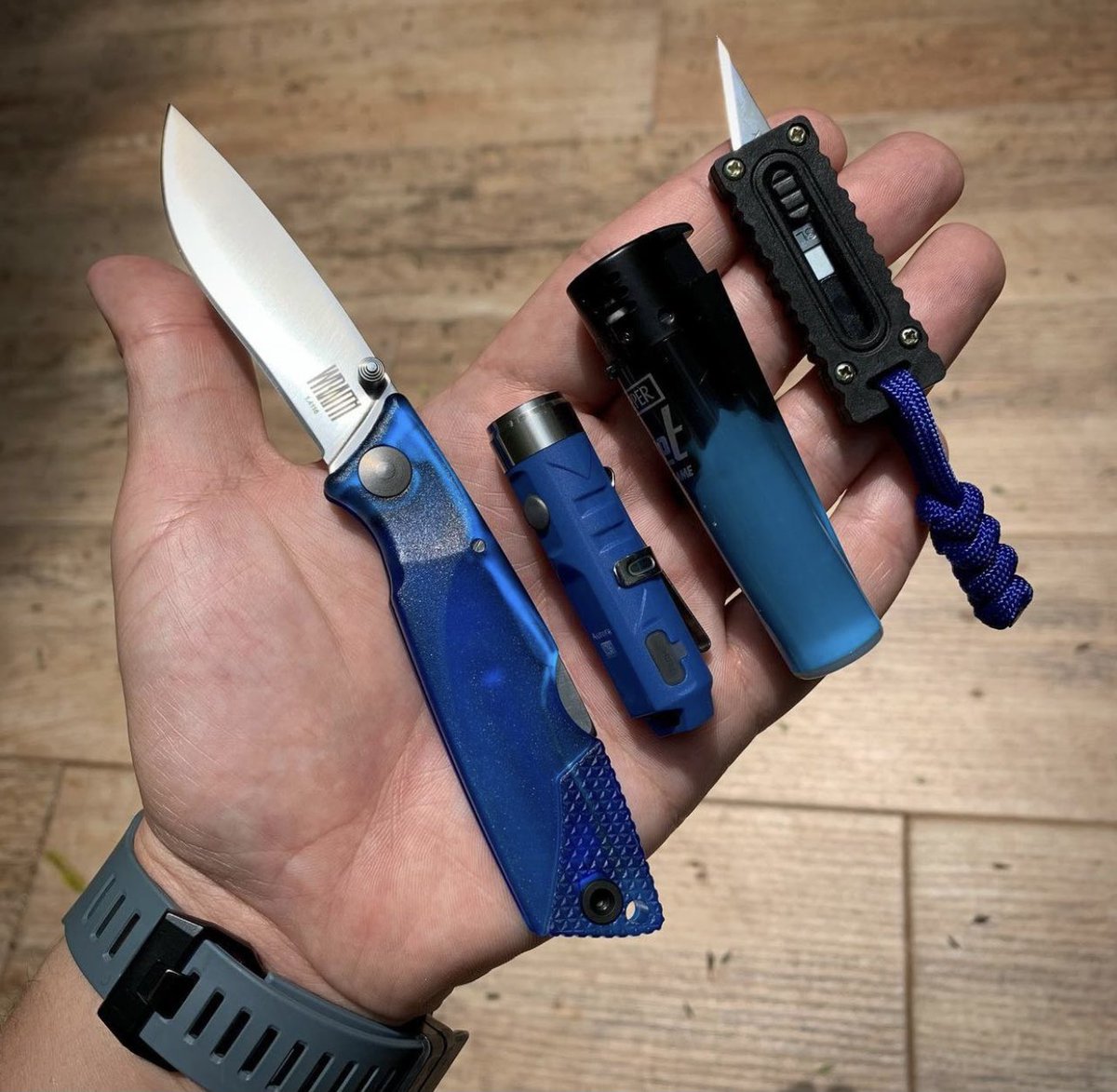 OntarioKnife's tweet photo. #EDC with the #WraithICEseries! These lock-back folders are super sharp and sturdy for maintaining such a small profile! Check them out now! https://t.co/2fOeH4kKf4
#Ontarioknifecompany #Ontarioknife #Ontarioknives #Ontarioknifeco #OKC1889 #knife #blade #pocketknife #foldingknife https://t.co/0XFcJJVoJF