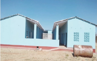 BulawayoZoom's tweet photo. #Bubi RDC has constructed&completed Bona Clinic using devolution funds.The clinic wil bring relief to thousands of people from more than 2 000 households that have been travelling close to 40km to #Nkayi District Hospital & 55km to #Inyathi District Hospital for medical services https://t.co/HCfpnstuKn
