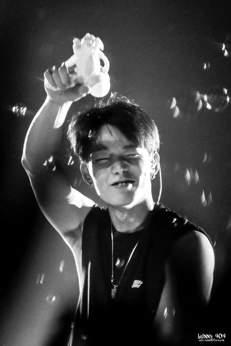dhelisabee's tweet photo. He's lucky man and I'm lucky girl to have bias like him. The mood maker, the positive-satuy vibe, the best rapper. I hope you always be lucky man, my pride. Kim Jiwon the main rapper of iKON.
OUR LUCKY MAN BOBBY
#6YearsWithBobby #LoveAndFall4Bobby
@bobbyranika @YG_iKONIC https://t.co/r4cKsvyuNC