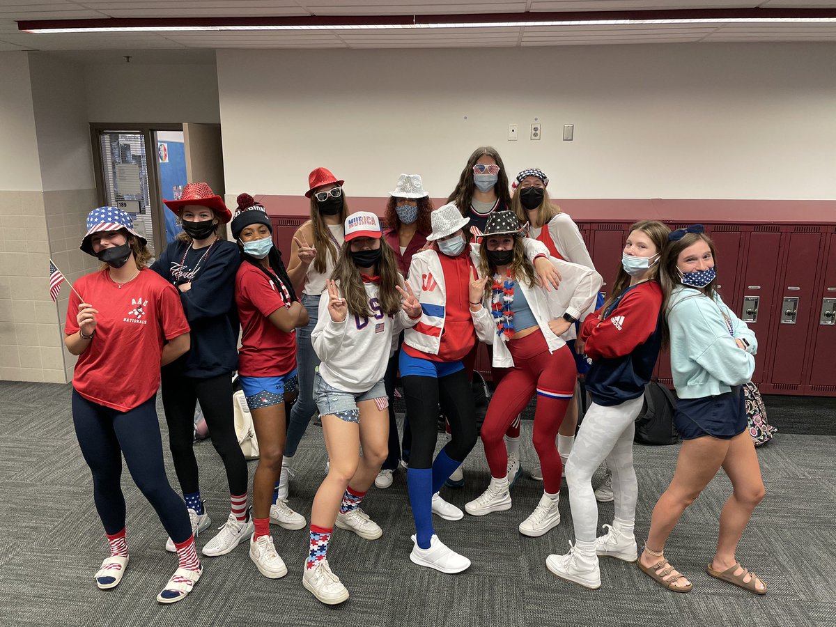 FIRST HOME GAME TONIGHT!!! USA out @ 7 against Eastview❤️💙🤍