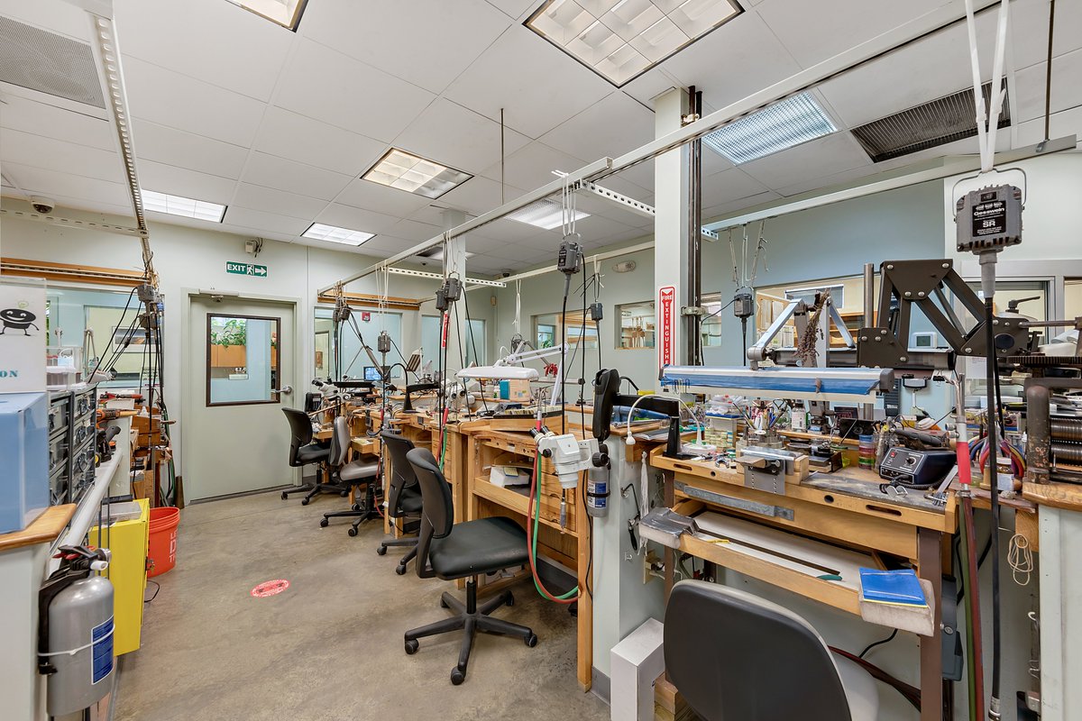 cr_properties's tweet photo. For Sale!
Flex Industrial / Office Building with Lab Space near Interstate 84 in Beacon, NY
#CRProperties #development #warehousesale #warehouseforsale #poughtential #CRE #storagespace #manufacturing #hudsonvalleyrealestate #DutchessCounty #realestatenyc #upstateny #HudsonValley https://t.co/0DdAjdsUsD