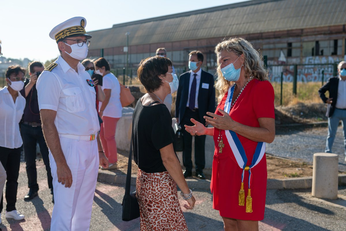 laseynesurmer's tweet photo. 🌊 Hier, la ministre de la #Mer @AnnickGirardin a choisi #LaSeyneSurMer pour aborder les questions de #formations aux #MétiersDeLaMer, de recherche & innovation et a inauguré le campus des métiers de la mer et des qualifications « #4MED training » 👉 https://t.co/sDkwHIrM0k https://t.co/4XHfbKdN7y