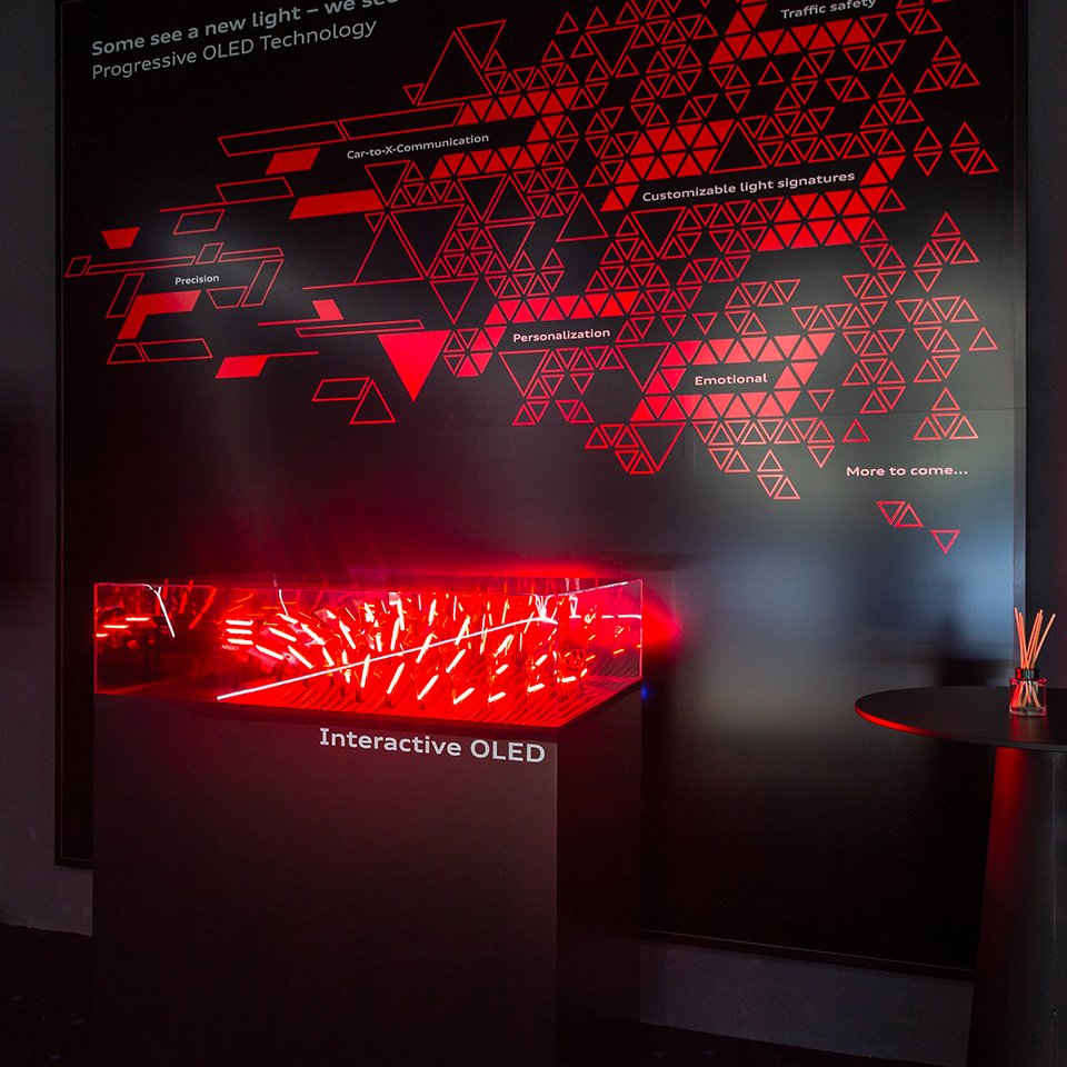 AudiIT's tweet photo. #AudiCityLab è il luogo dove le idee e le ispirazioni che danno forma al futuro si incontrano. Vieni a scoprire i nuovi linguaggi di design, luce e progresso in Via della Spiga 26 fino al 27 settembre. https://t.co/PGijtQzsr3
#ACL #InspiredbyProgress #FutureIsAnAttitude
#spiga26 https://t.co/DpKo3ySOmV