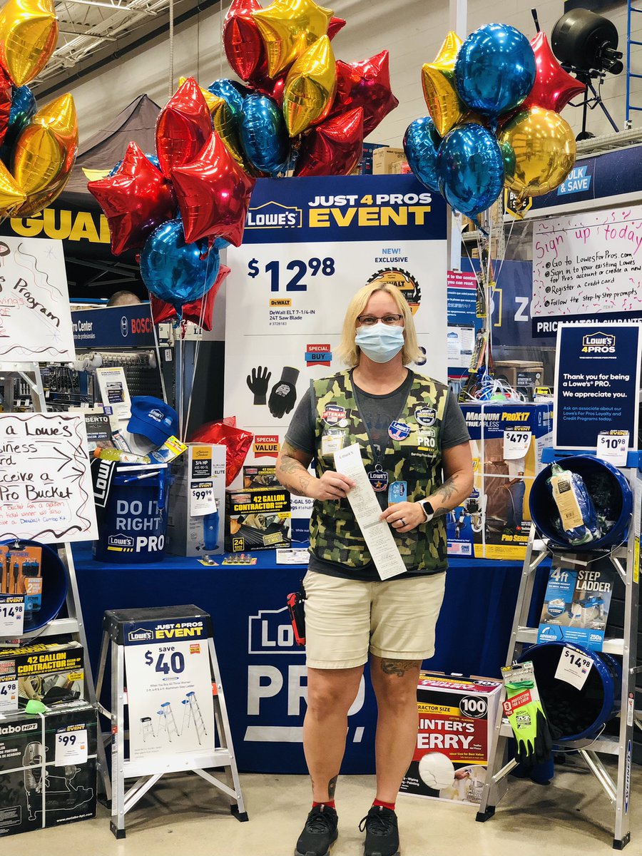 EricaPro472's tweet photo. Tracy Elkins is at it again with another $32k sale!!! #drivingsales #just4prosevent #proservices #proloyalty #prorocks @JesseHickey10 @JonathanEverha9 @TCGray472 @shanejthompson https://t.co/Kqqba27Bja