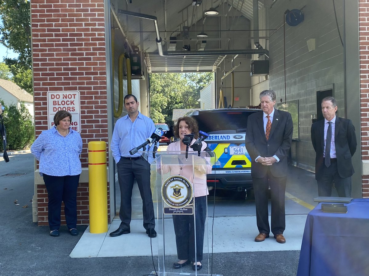 MiaForRep's tweet photo. Today we are ceremonially signing the 911 bill into Law!  Let’s save more and more lives!! ⁦@MaryellnGoodwin⁩ ⁦@GovDanMcKee⁩ https://t.co/xI9CQCugca