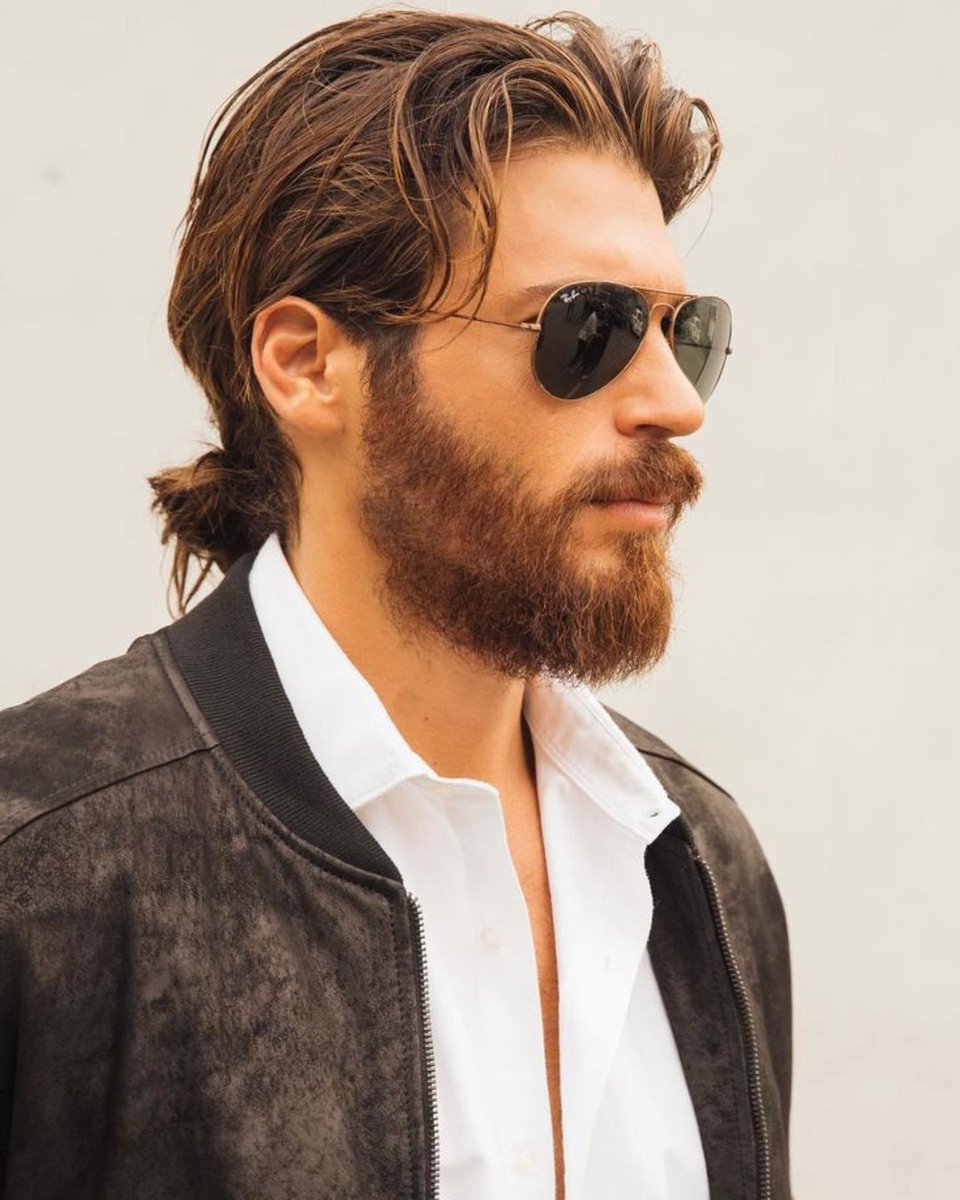 CYoneinamillion's tweet photo. Ma ciaooo ✨💖
#CanYaman su Instagram: "Dite ciao a Francesco Demir 🎬🤩"
#ViolaComeIlMare https://t.co/5RHuLIvUii