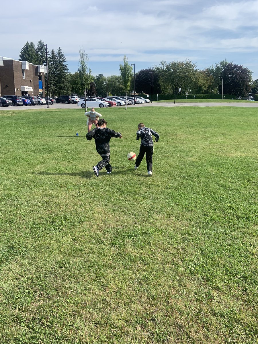 pennylc78's tweet photo. Enjoying a game of soccer at recess!  The students are happy to have our Algonquin CYW student Tressa willing to play.#buildingrelationships #niceweather @tresswatson @DrinaHunink @TibblesMcHugh https://t.co/x6iXAzzlbK