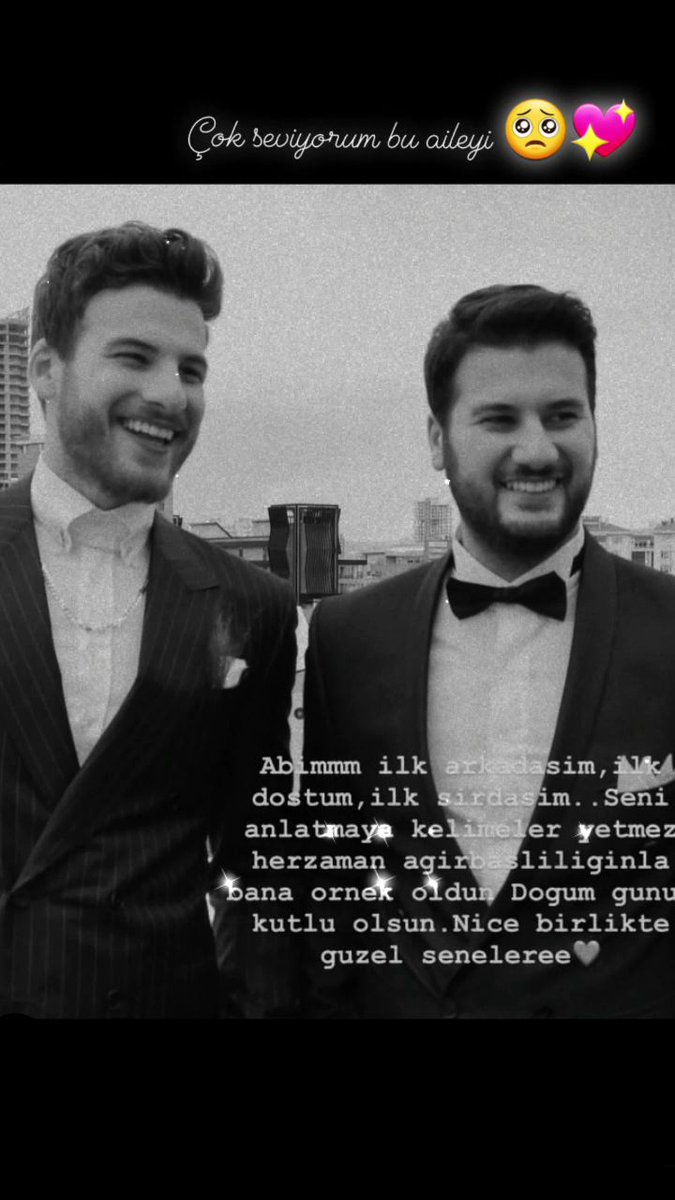 Kbraatik06's tweet photo. ' İyi ki doğdun nadir amca ve emre abi
Mert abim sayesinde sizleri tanıdım bu güzel koç ailesini tanıdım ve çok mutluyum sizleri tanıdığım için 🖤🥺
@MustafaMertKoc1 &amp; @yekemrekoc 
@nadirkoccc İyi ki varsınız ' 🥺 https://t.co/h4TCPsqgAI