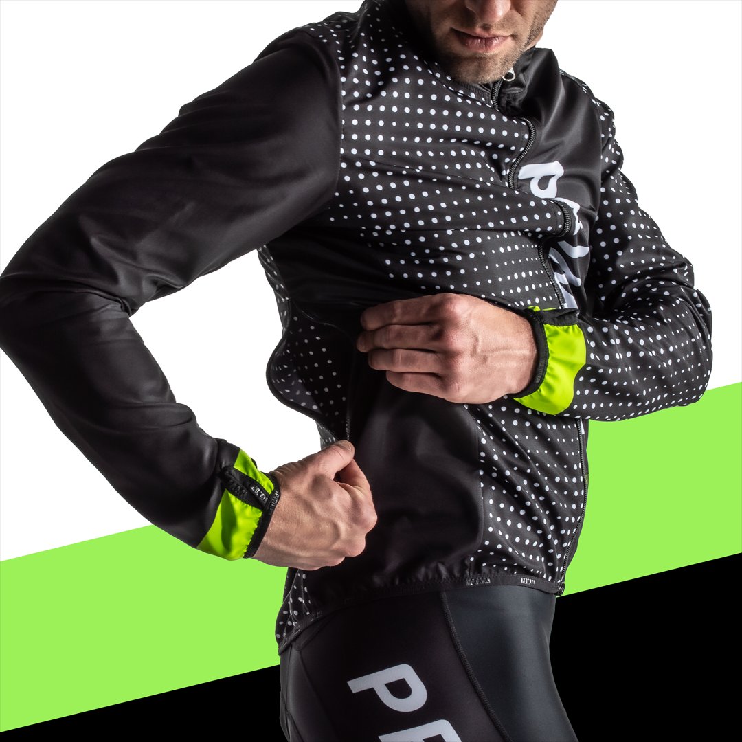 We don't want to let go of summer...but we can't wait for cooler temps! Mostly because it's an excuse for us to collect more cool weather cycling gear (we just can't get enough 🤷🏻‍♂️). Are you pumped for the fall months? 

#ridewithprimal #everythinggoes #bikelife #fallcycling